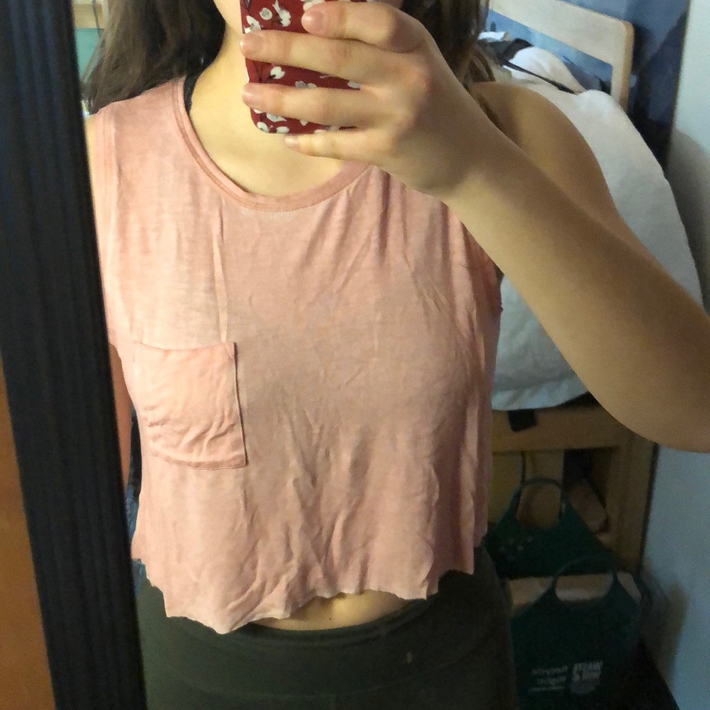 Pink cropped muscle tank✨